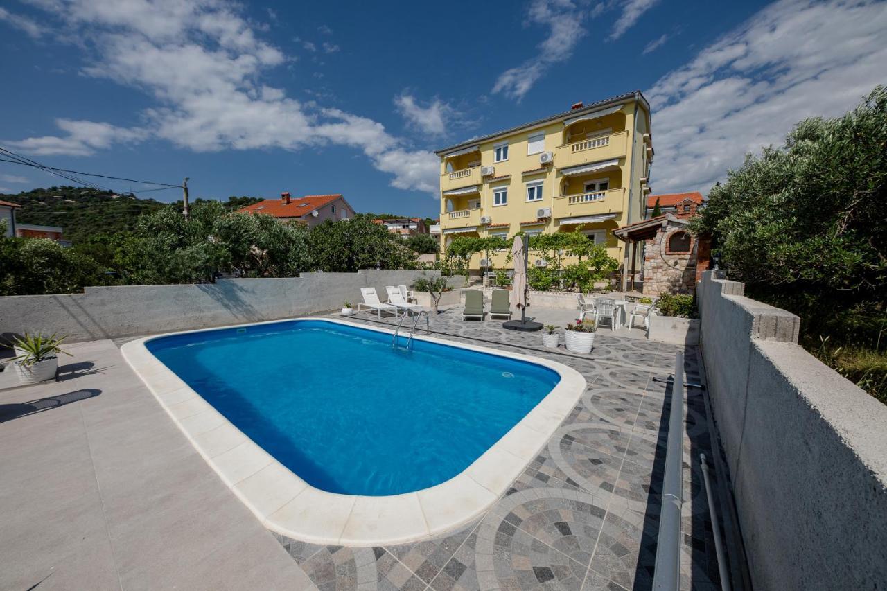 Casa Surya - Apartments With Sea View And Swimming Pool Barbat na Rabu Exteriör bild