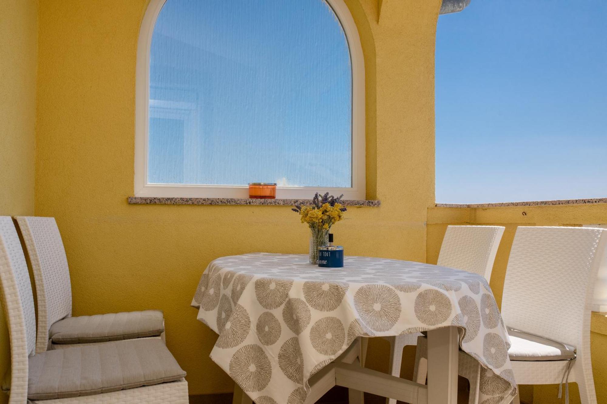 Casa Surya - Apartments With Sea View And Swimming Pool Barbat na Rabu Exteriör bild